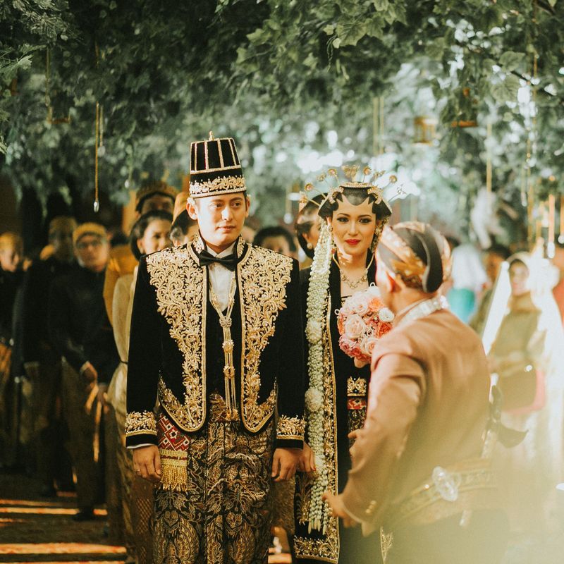 Cucuk Lampah Ritual Penolak Bala dalam Pernikahan Adat Jawa